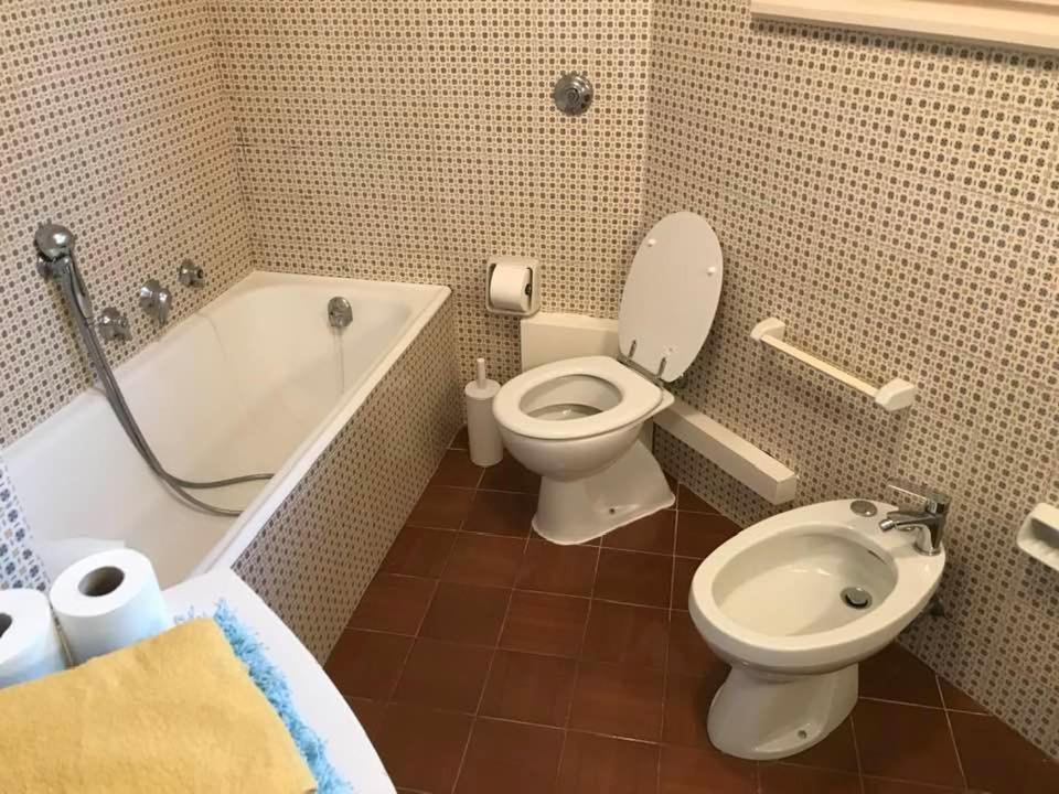 Xampilla'S Business City Mini Apartment Bassano Bassano del Grappa Bagian luar foto